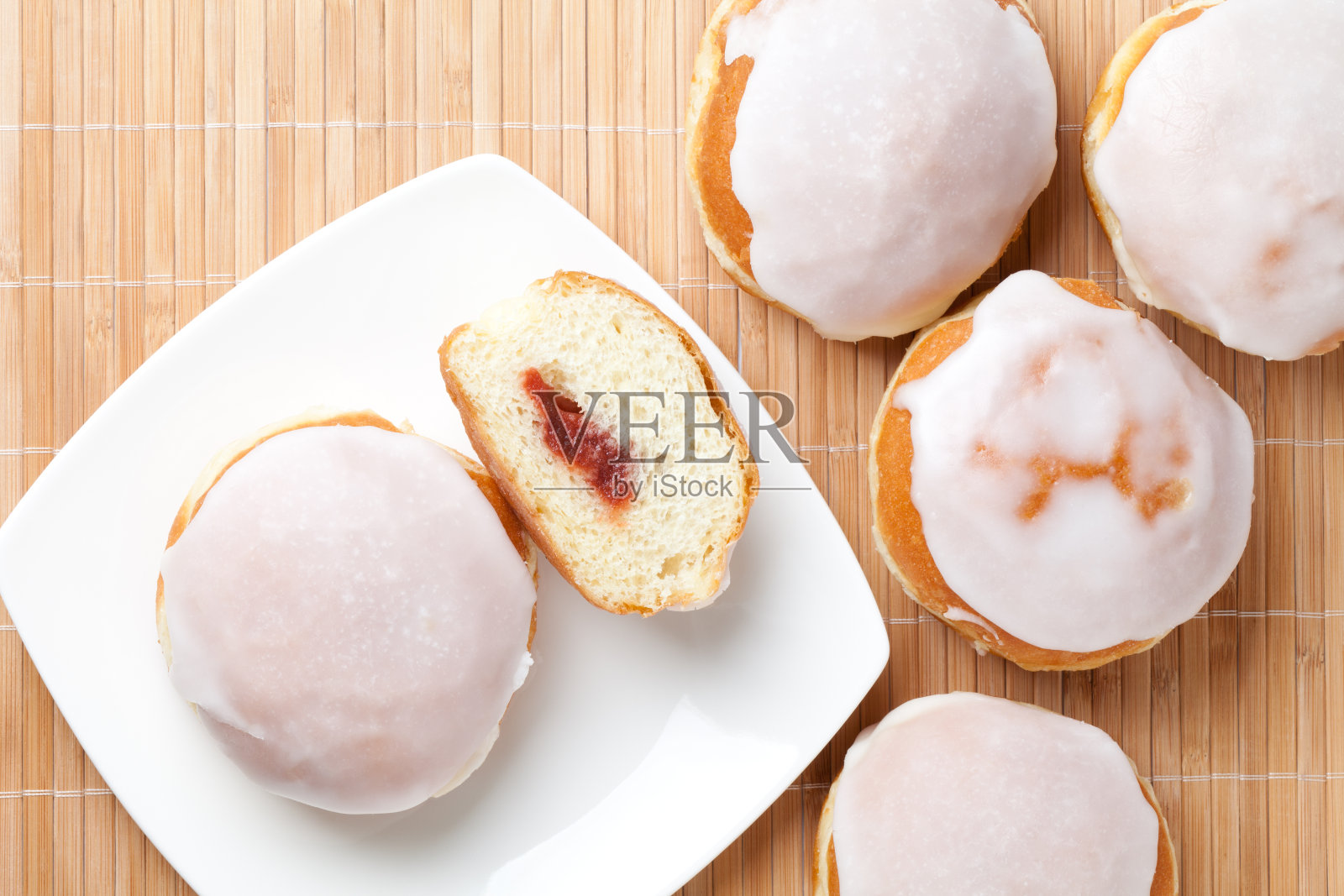 釉面甜甜圈照片摄影图片