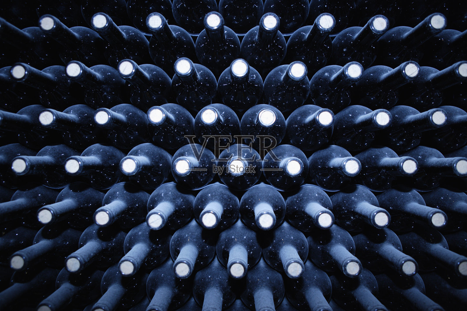 陈年葡萄酒和星尘照片摄影图片