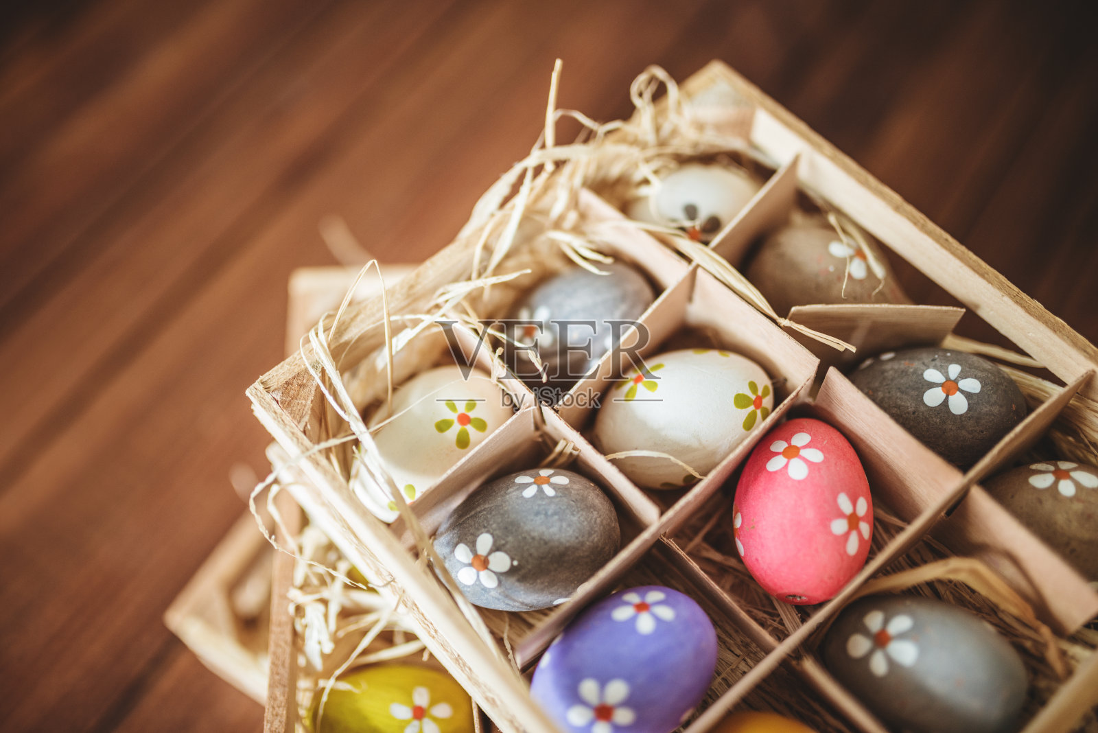 复活节彩蛋篮子照片摄影图片