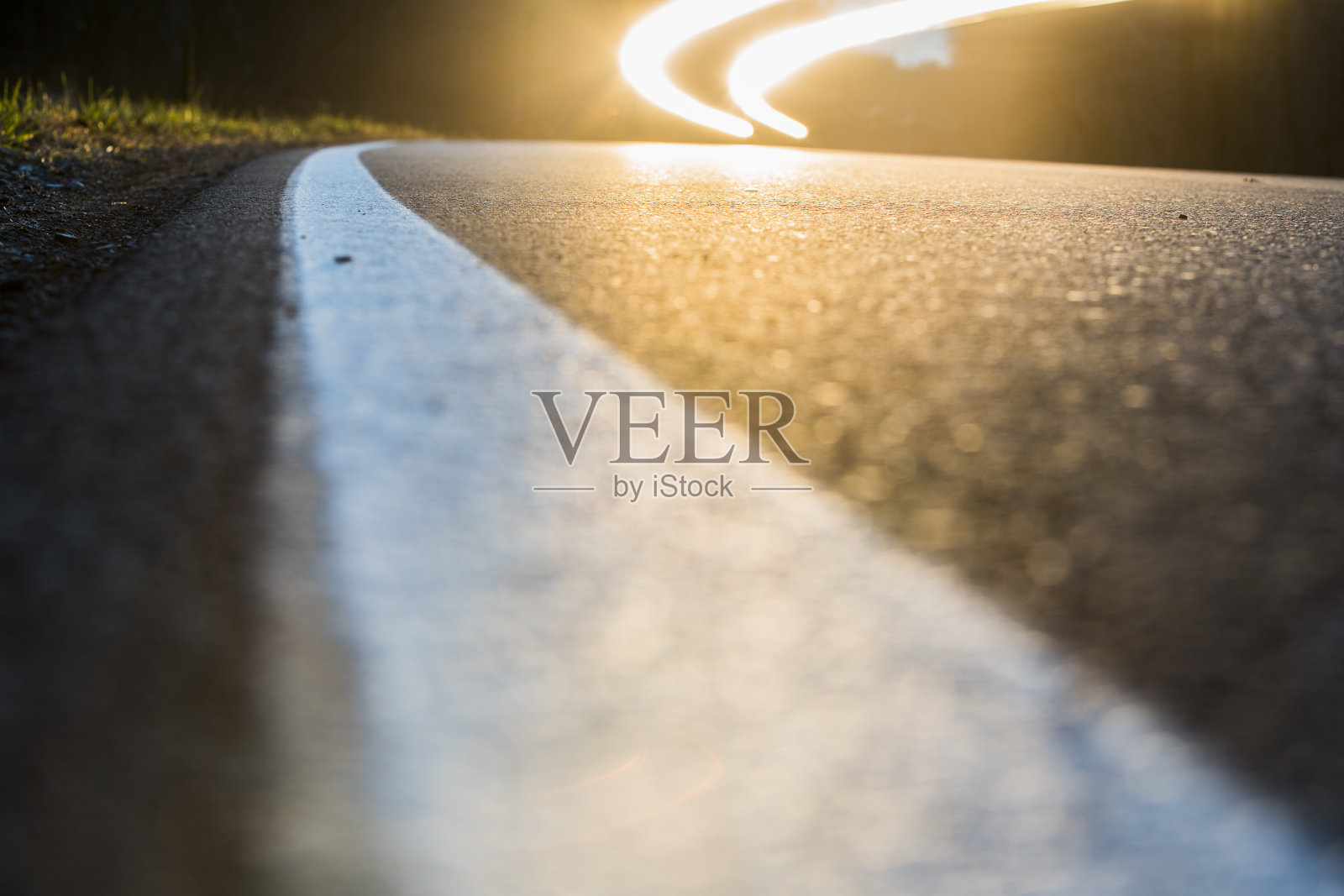 晚上路照片摄影图片