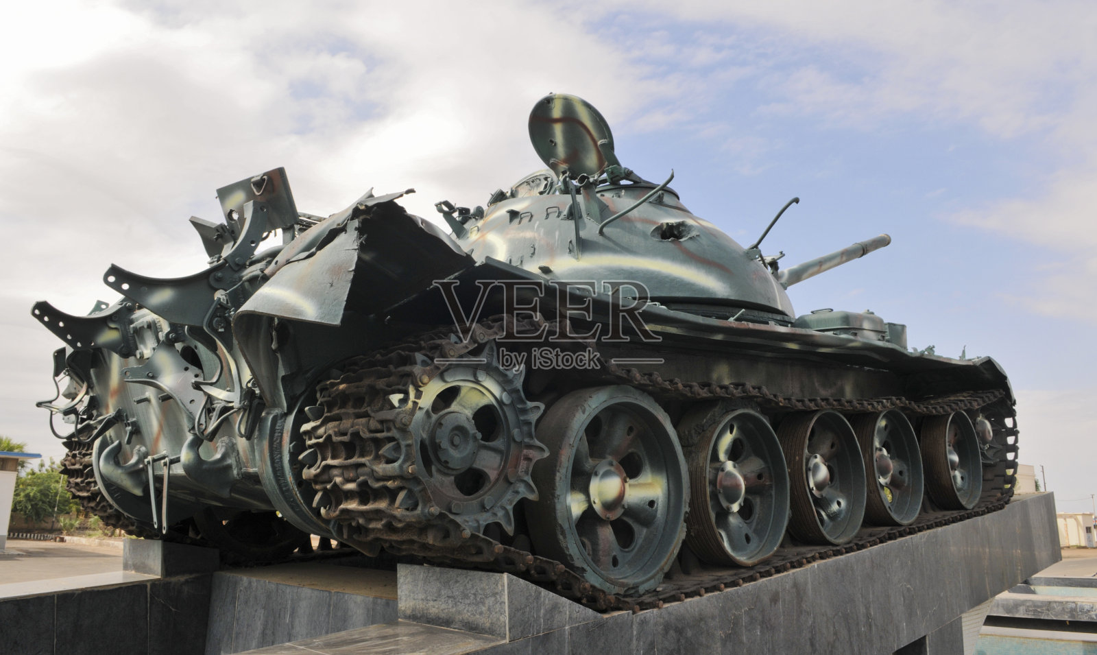 厄立特里亚马萨瓦战争纪念馆的坦克照片摄影图片