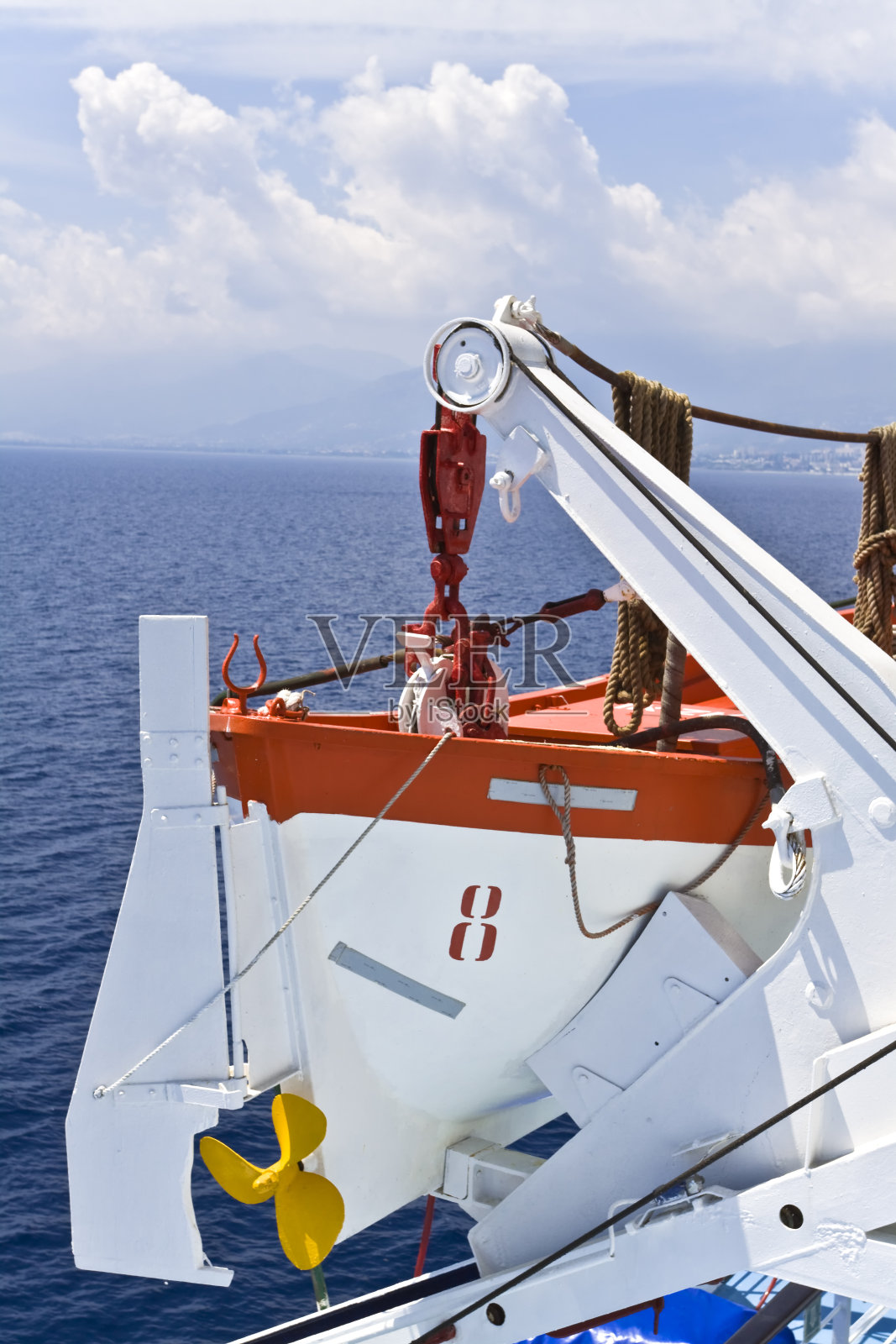 救生艇准备下水照片摄影图片