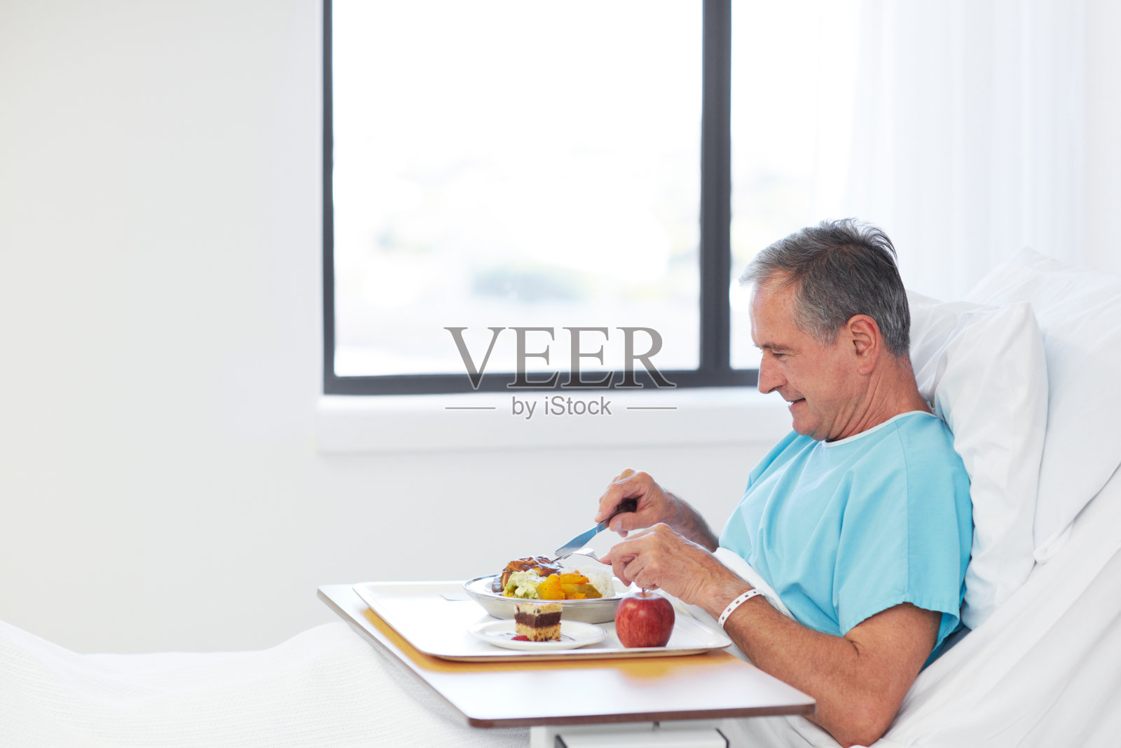 我饿了,想再来一份!照片摄影图片