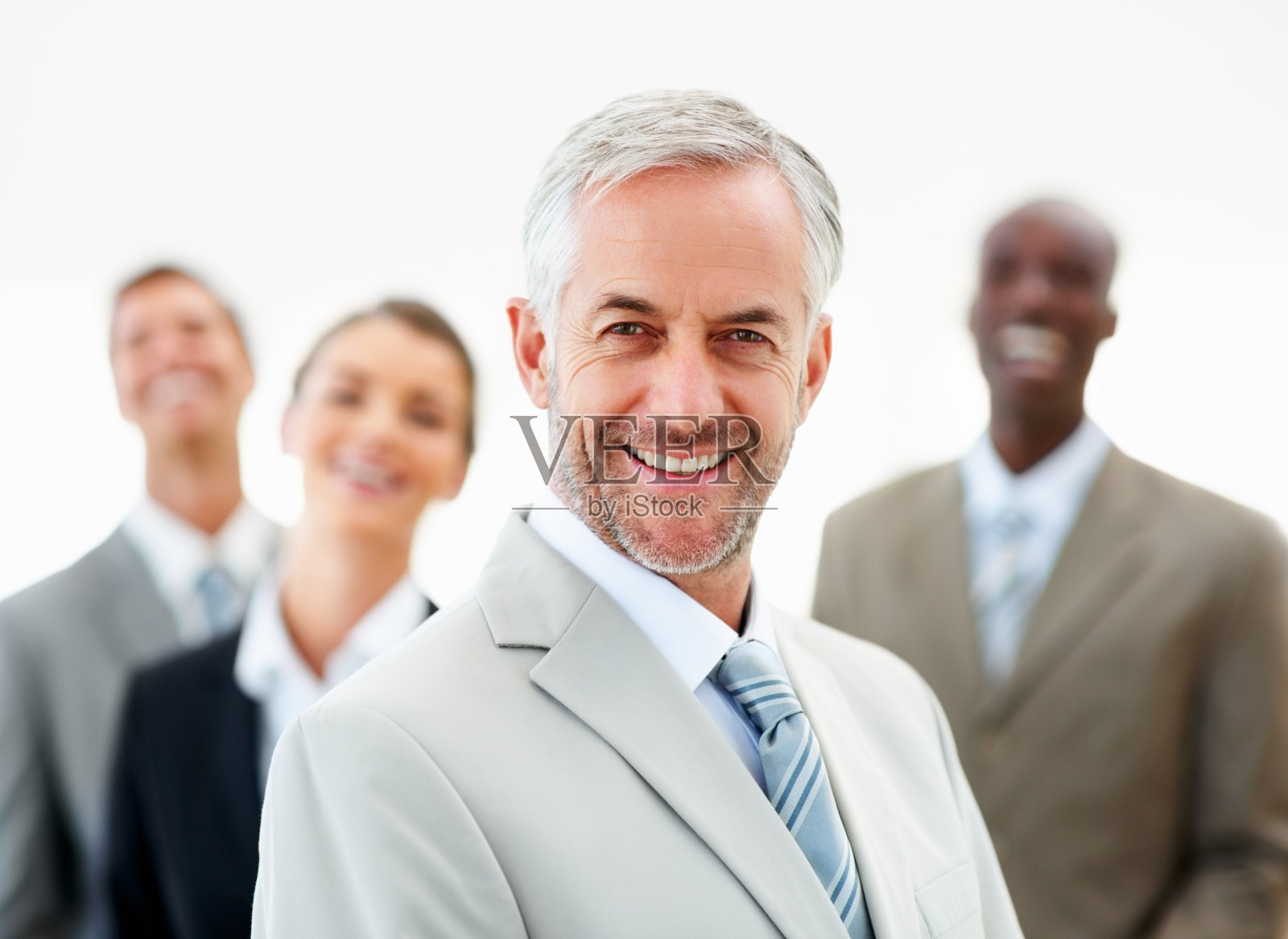 快乐成熟的商人和同事在背后照片摄影图片