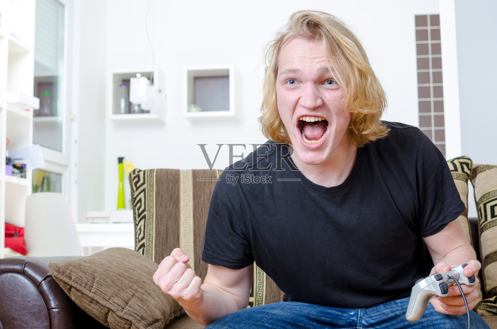 玩视频游戏照片摄影图片