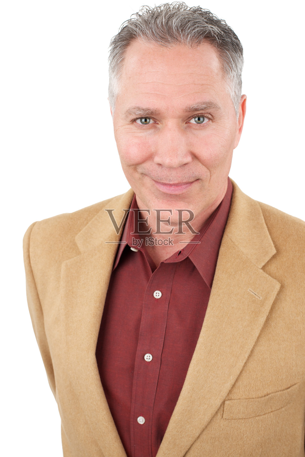 微笑的中年男子与褐色骆驼毛夹克照片摄影图片