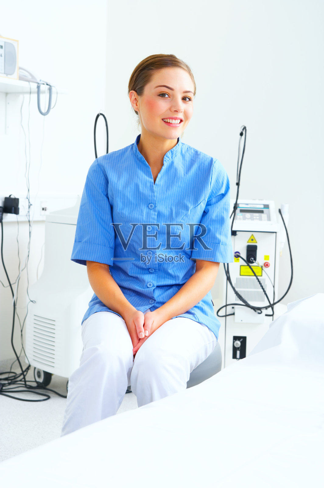 女护士微笑照片摄影图片