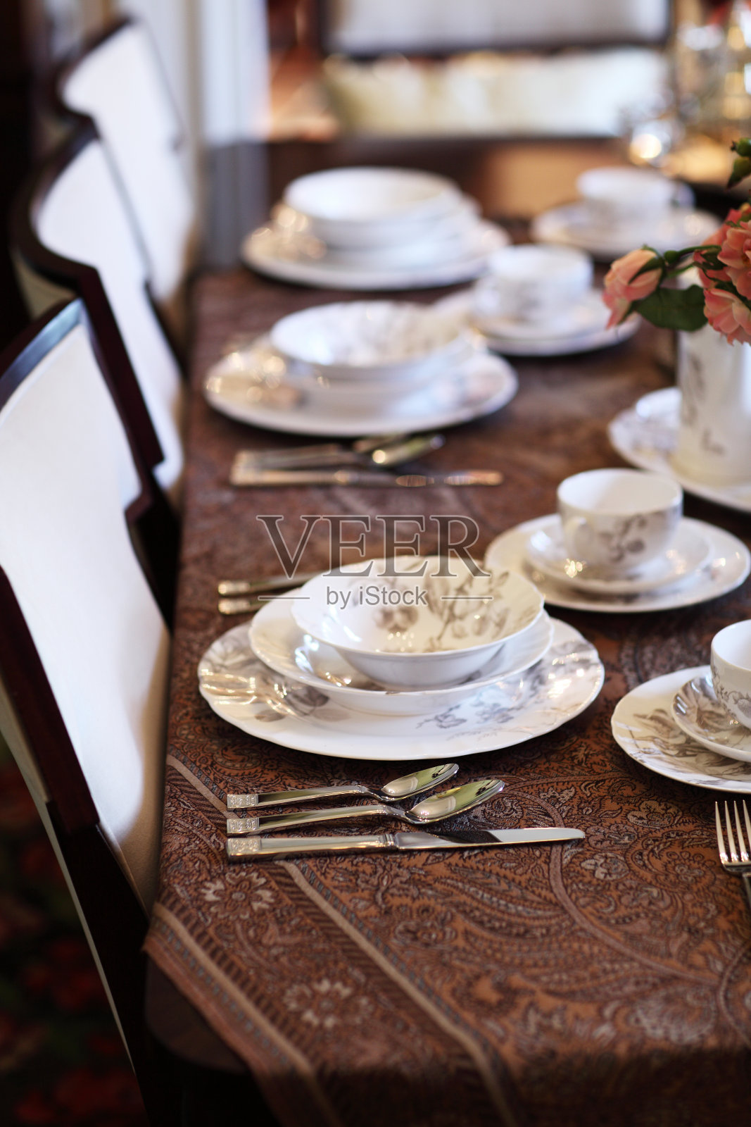 古代厨房服务。餐厅。照片摄影图片