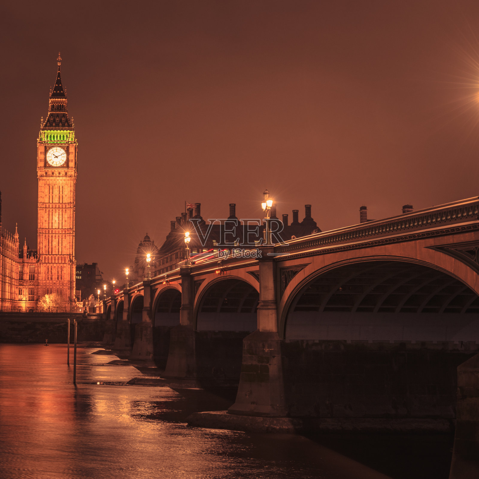 西敏斯特桥上的大本钟塔照片摄影图片