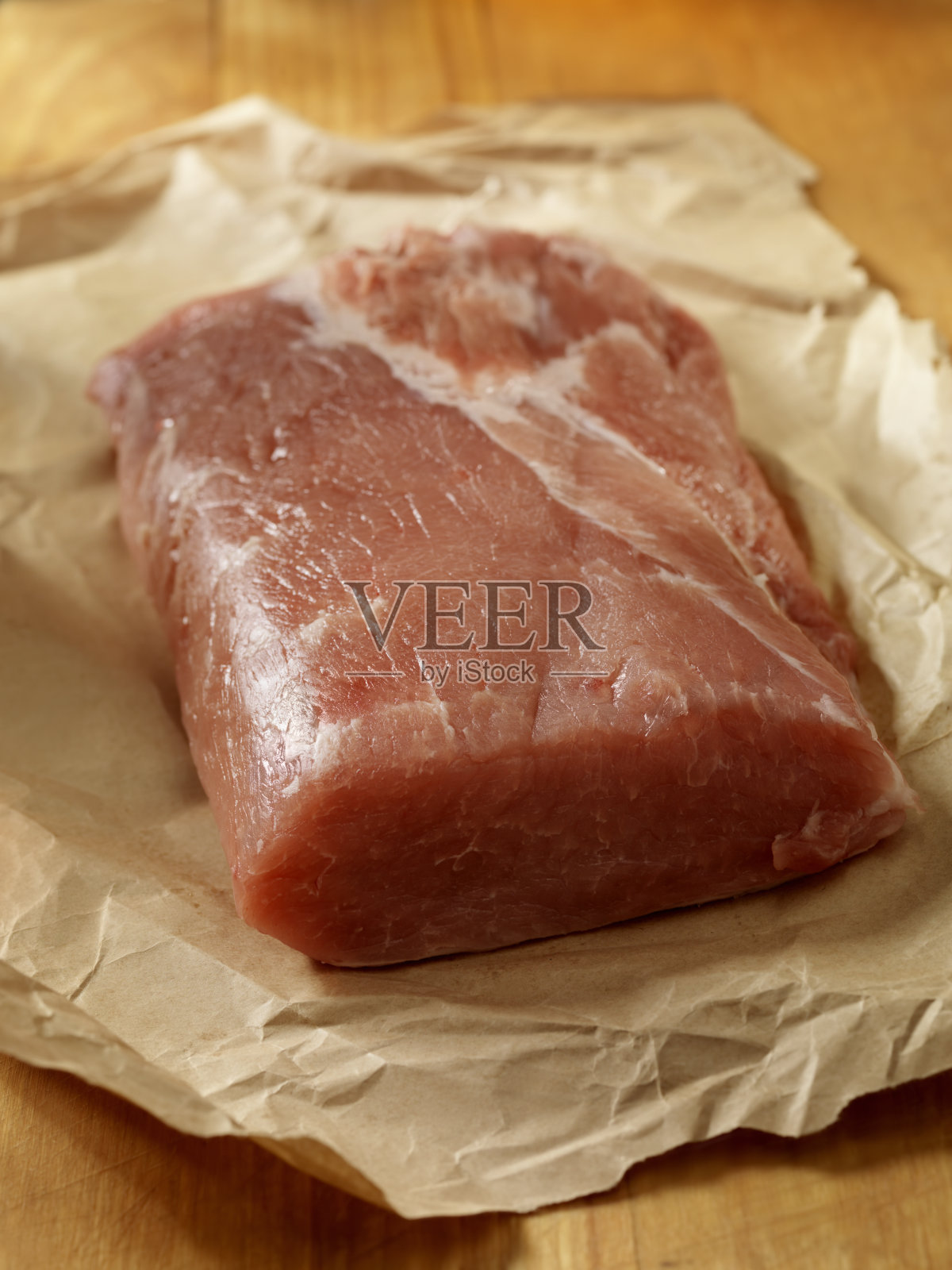 肉铺纸烤生猪肉照片摄影图片