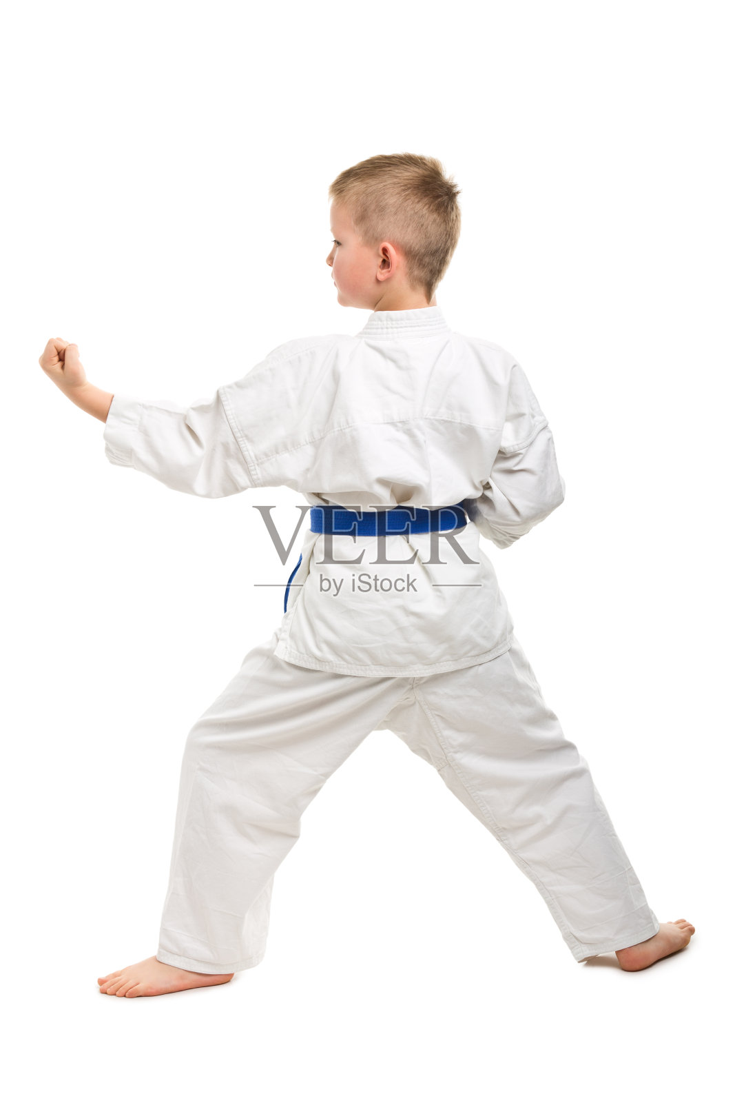 穿着和服的小男孩照片摄影图片