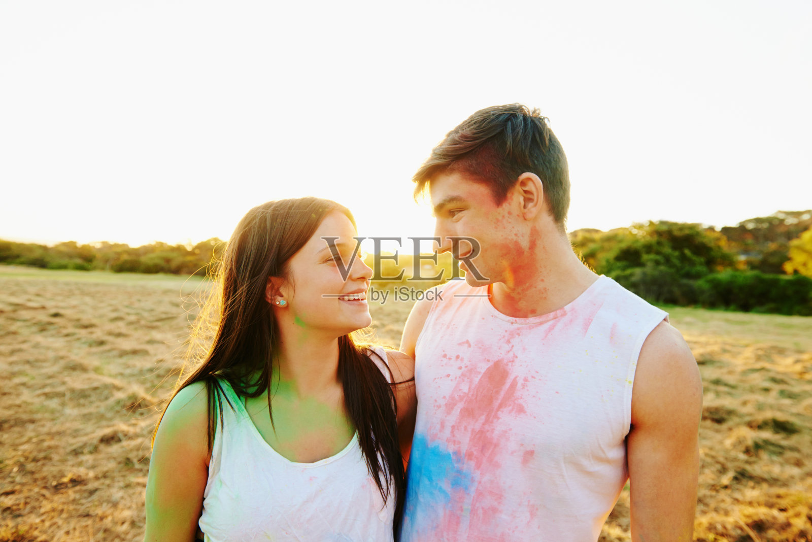 我们的关系很好照片摄影图片