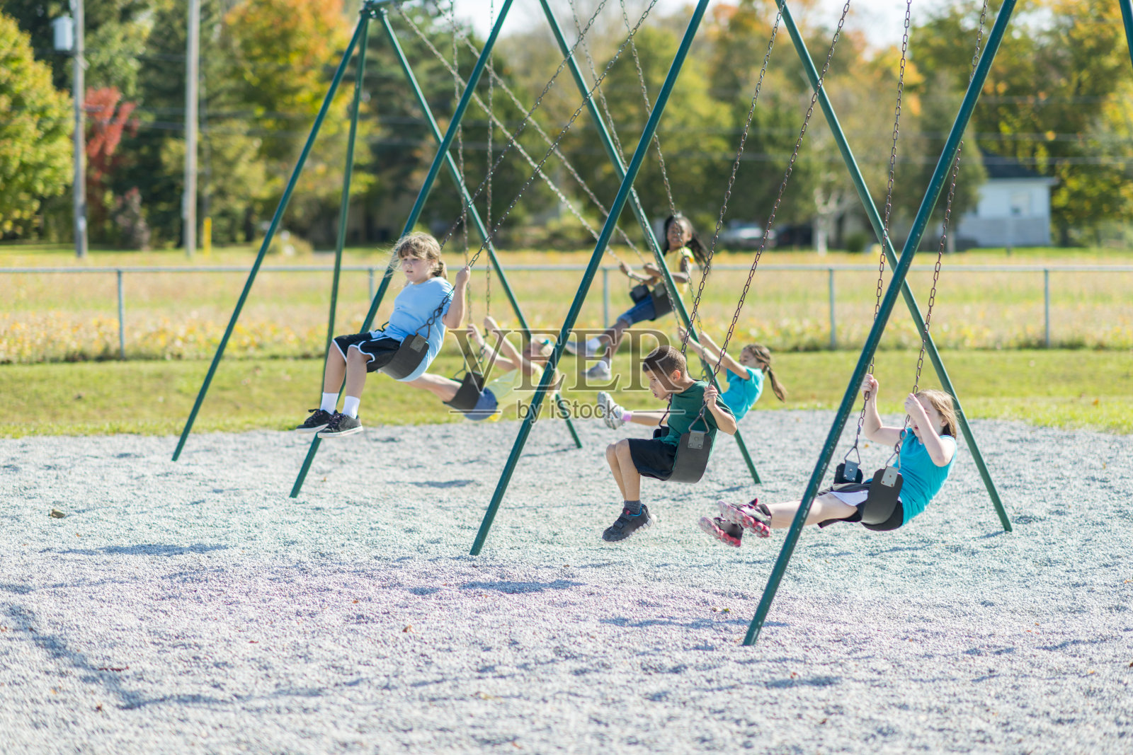 课间休息照片摄影图片