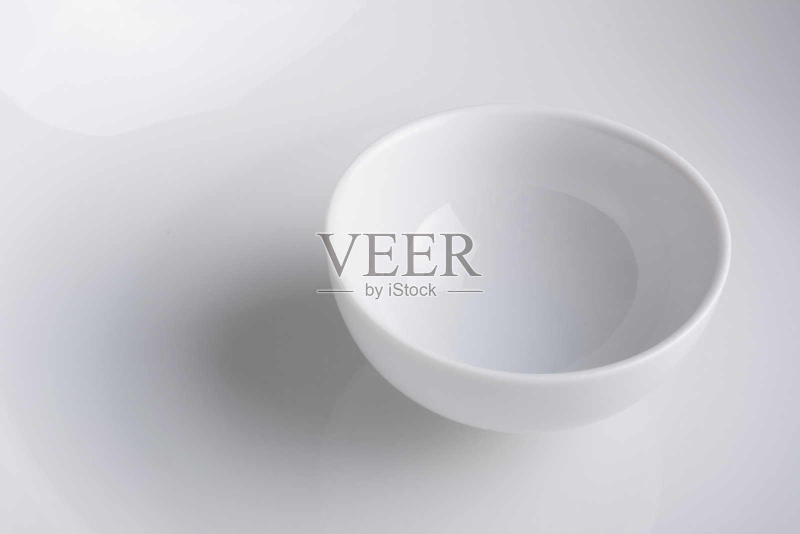 小瓷圆碗照片摄影图片