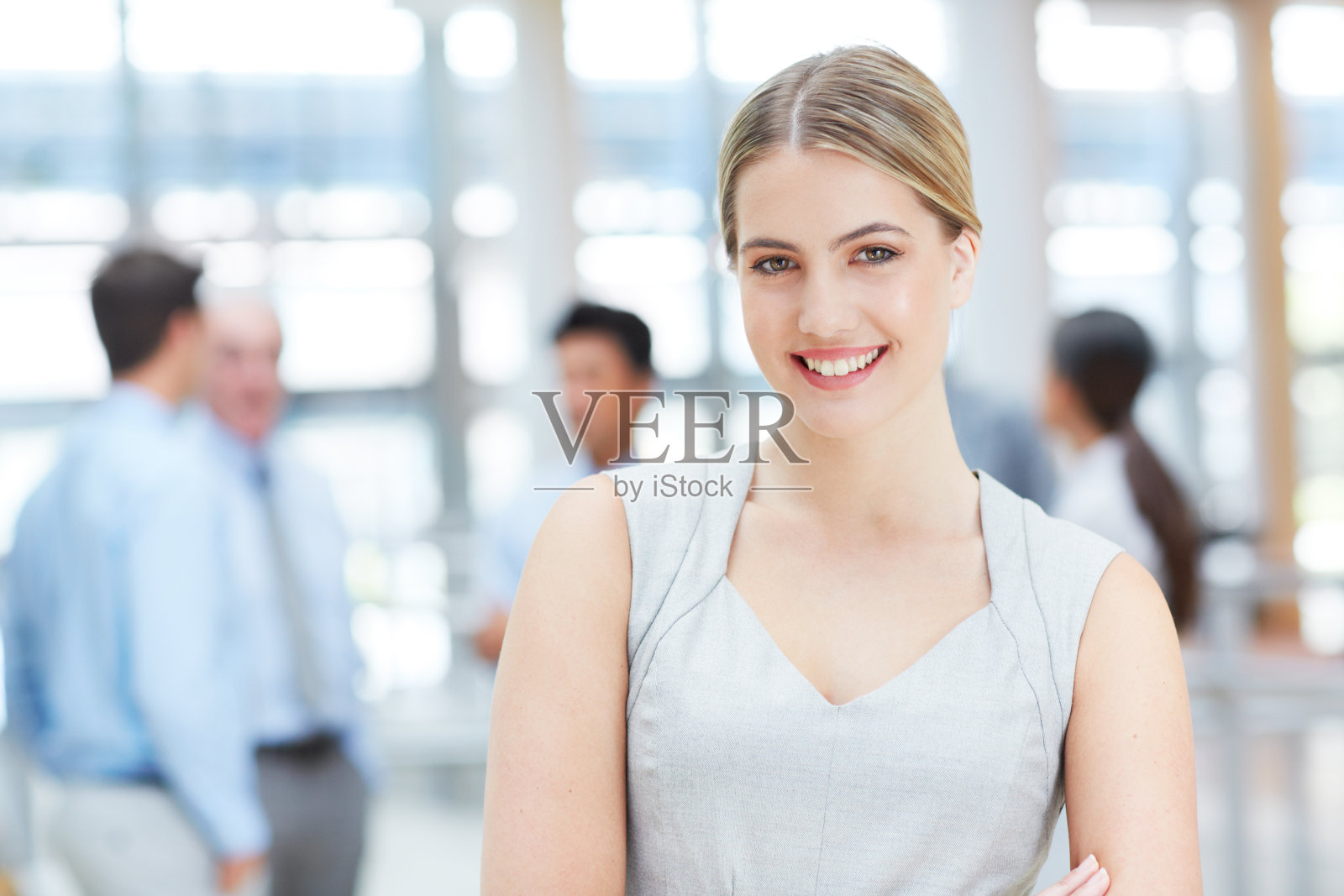 商界中的女人照片摄影图片