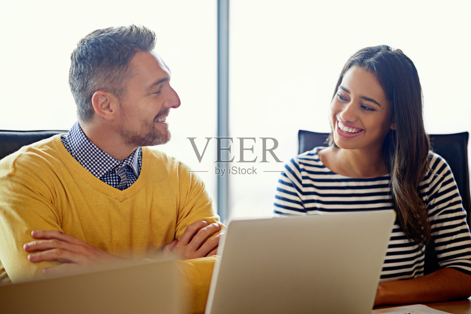 (他们总是比期望的多。照片摄影图片