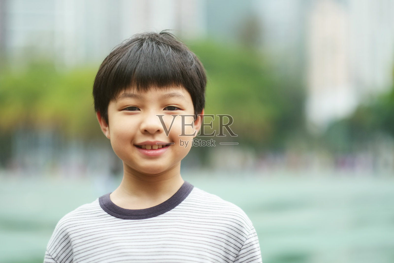 中国男孩照片摄影图片