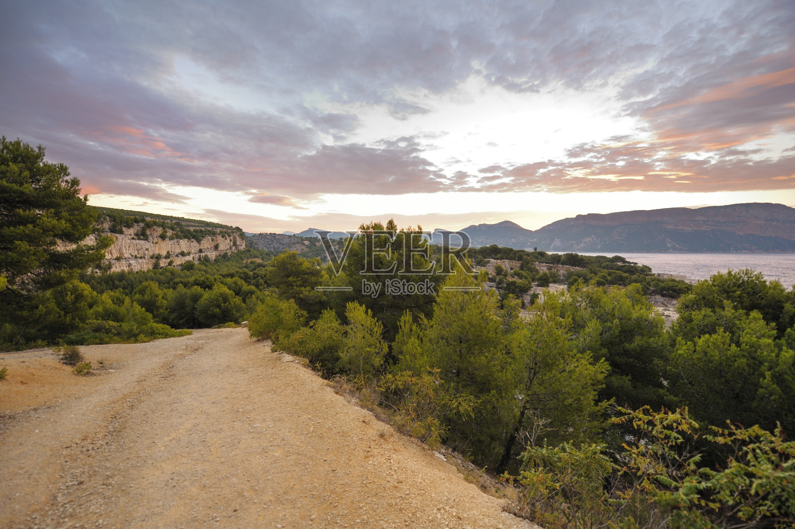法国里维埃拉的日落照片摄影图片