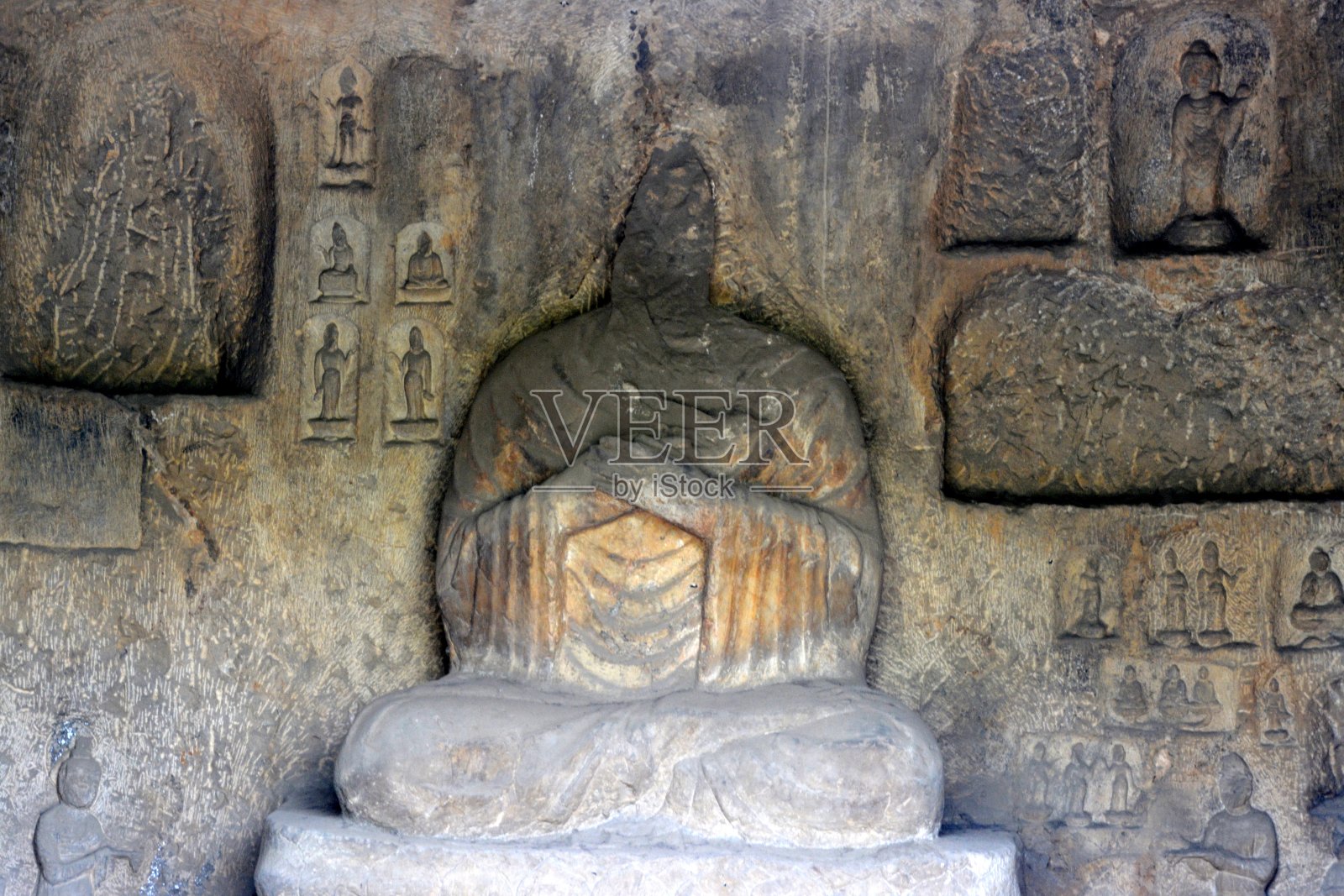 雕刻佛像在龙门石窟,洛阳,河南照片摄影图片