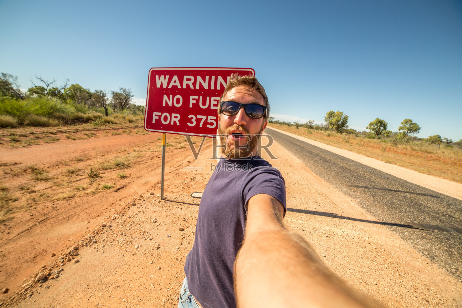 无燃料警告标志自拍照片摄影图片