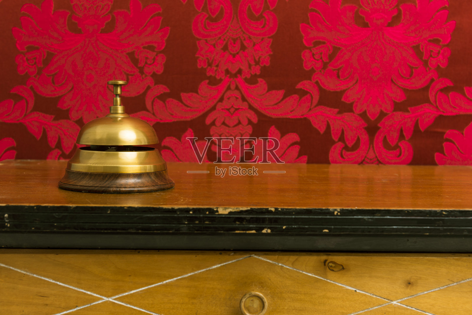 前台有旅馆铃照片摄影图片