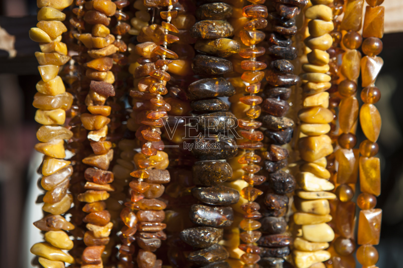 琥珀项链照片摄影图片