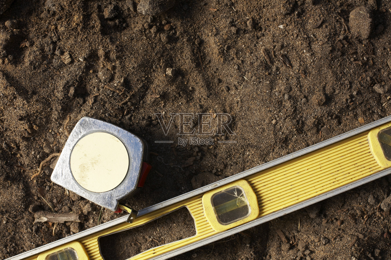 卷尺和水平尺磨损照片摄影图片