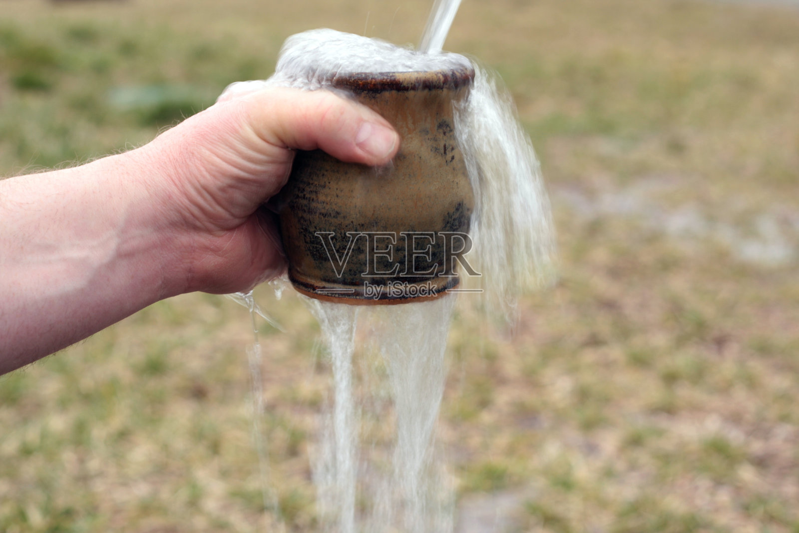 我的杯子满溢照片摄影图片