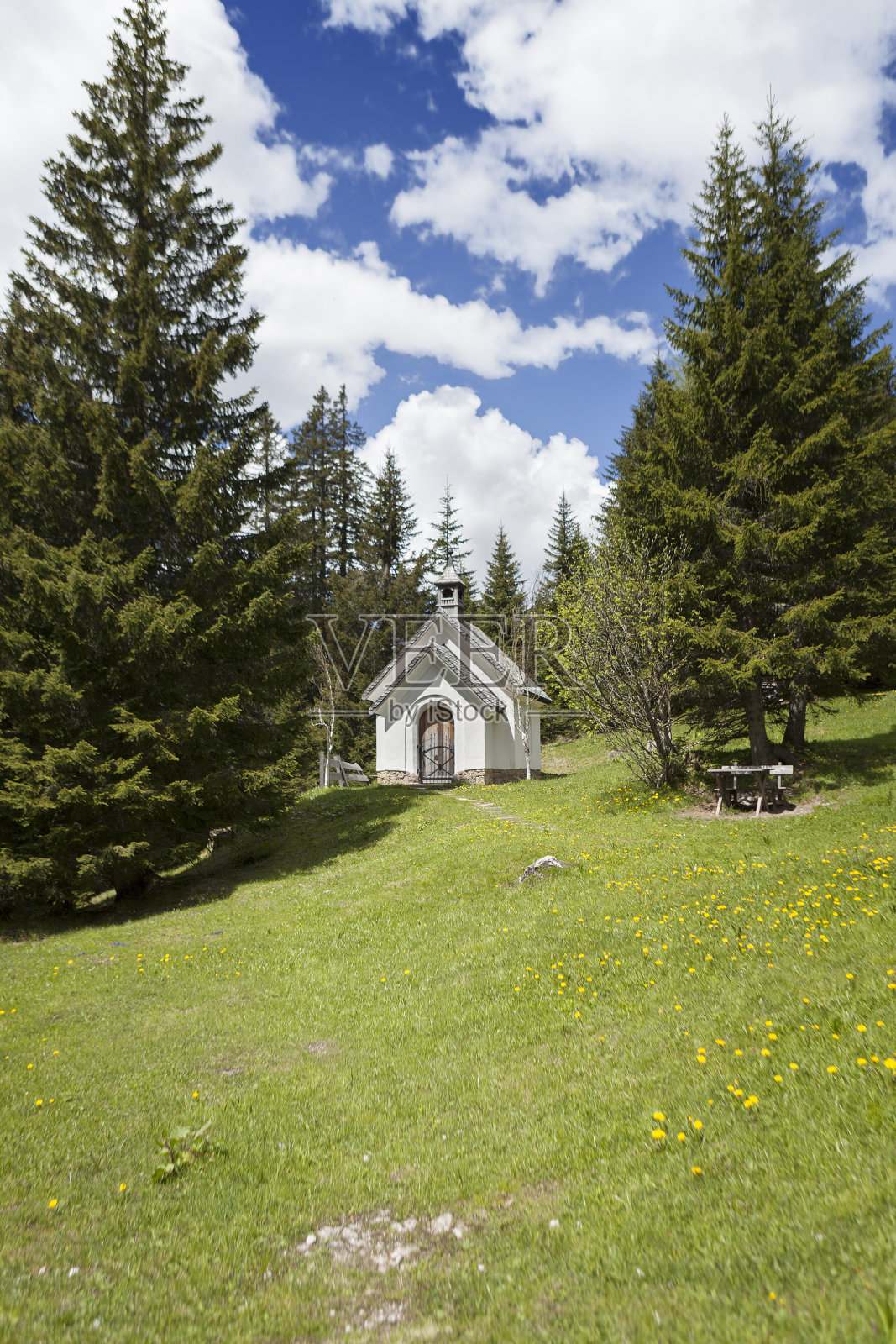 多洛米特的教堂照片摄影图片