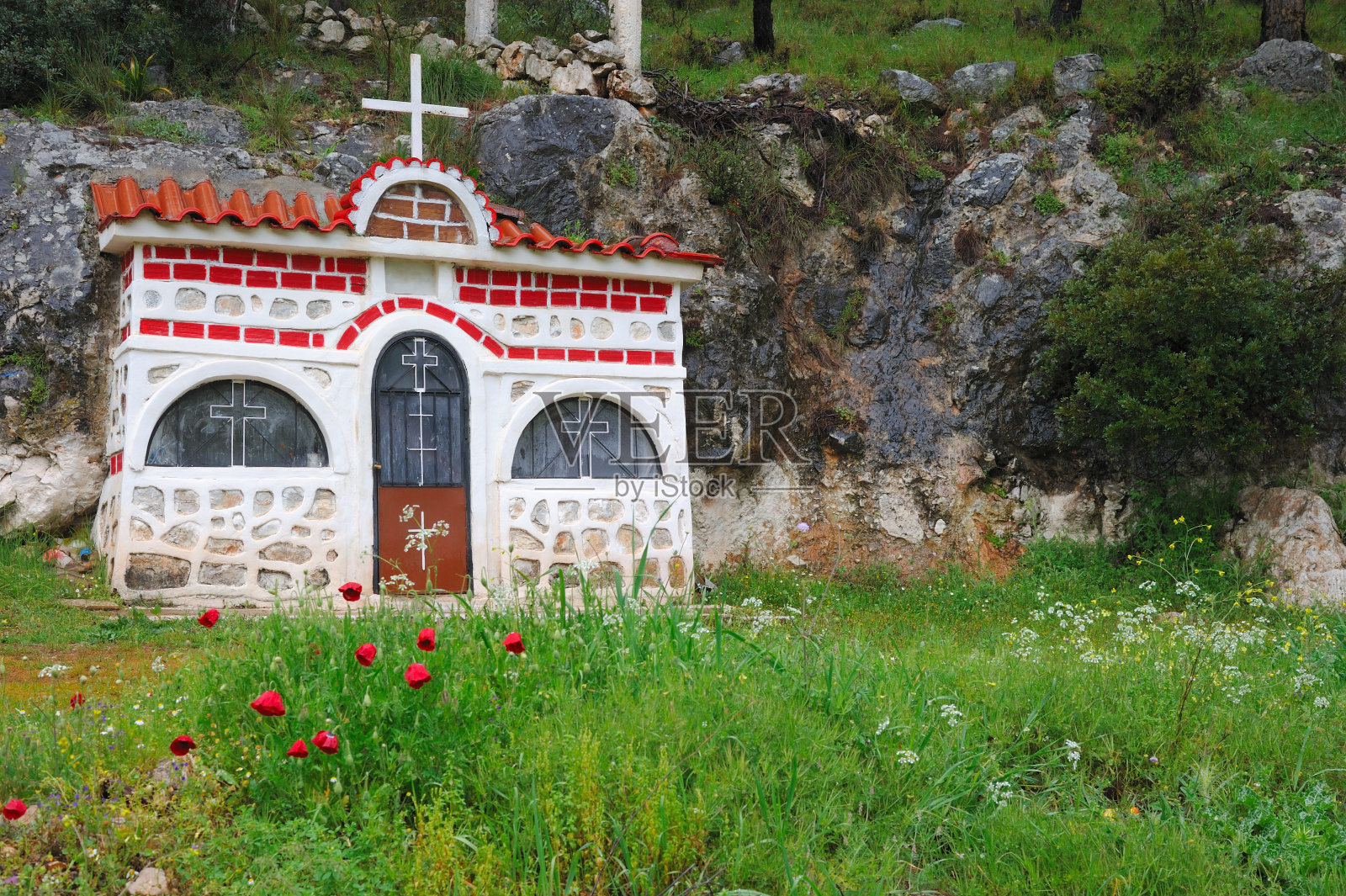 春天的教堂照片摄影图片