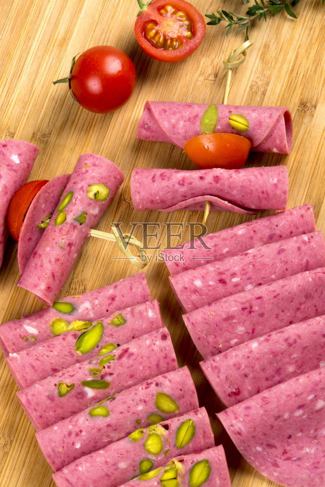 意大利蒜味腊肠集照片摄影图片