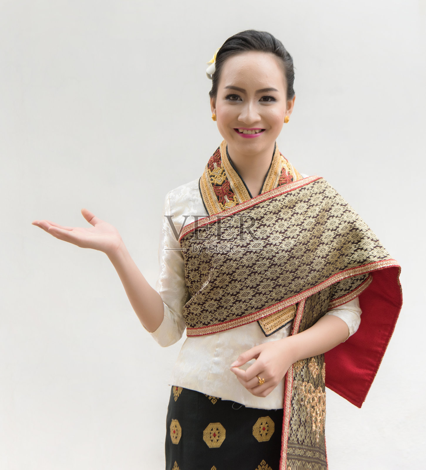 美丽的老挝妇女在传统服装照片摄影图片