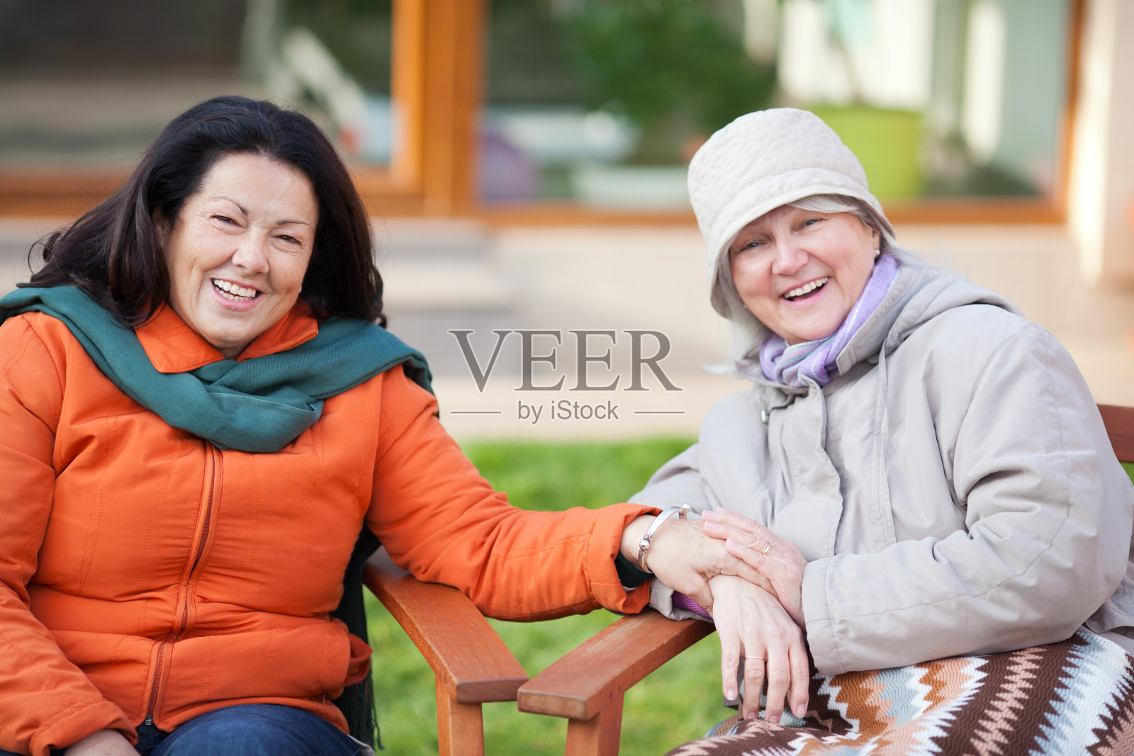 高级的朋友。照片摄影图片