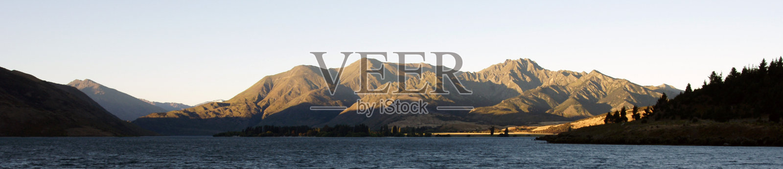 湖上日落照片摄影图片