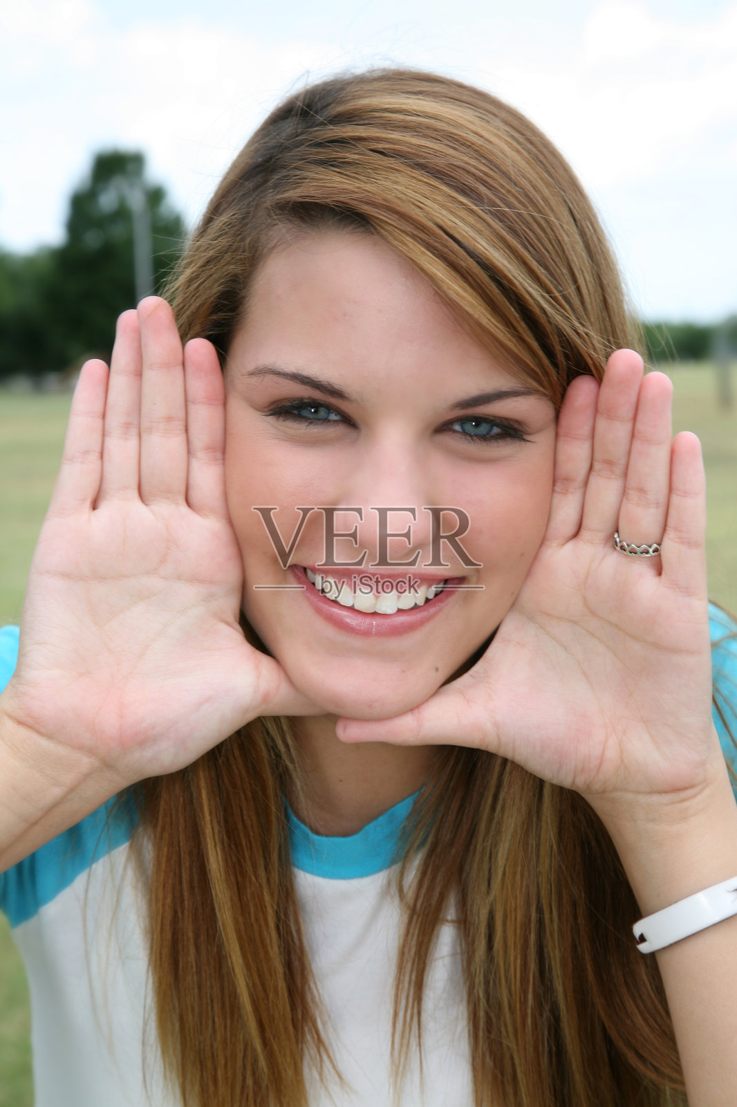 框架的脸照片摄影图片