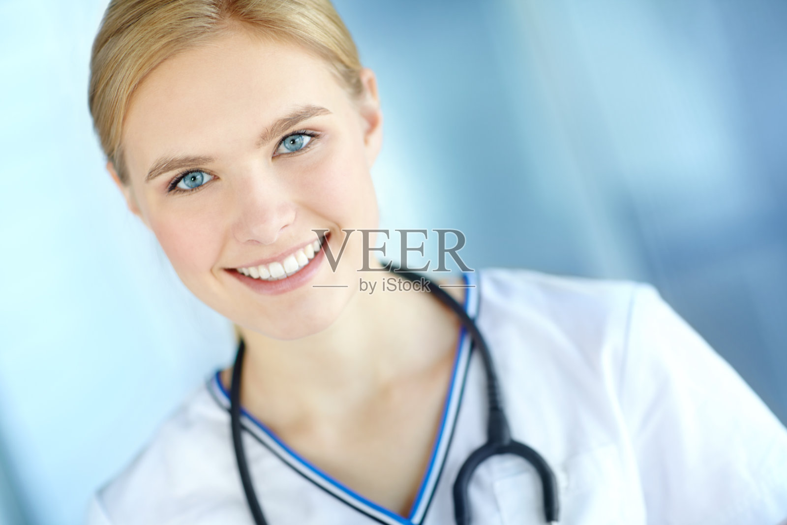 她关心你的健康!照片摄影图片