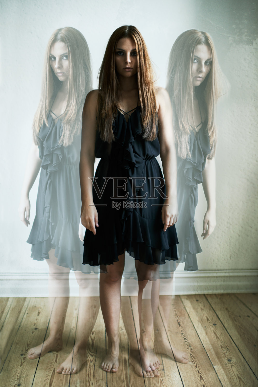 夹在自己中间照片摄影图片