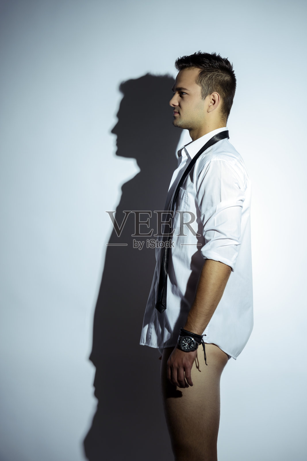 男人穿衬衫照片摄影图片