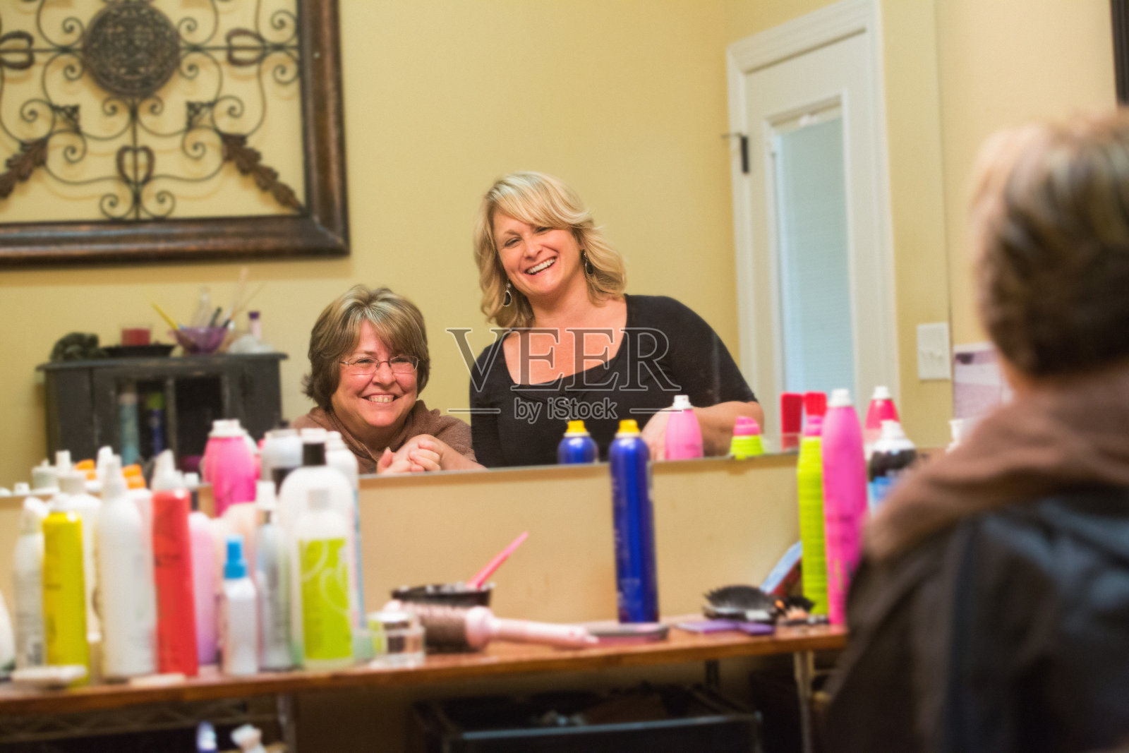 在家理发沙龙照片摄影图片