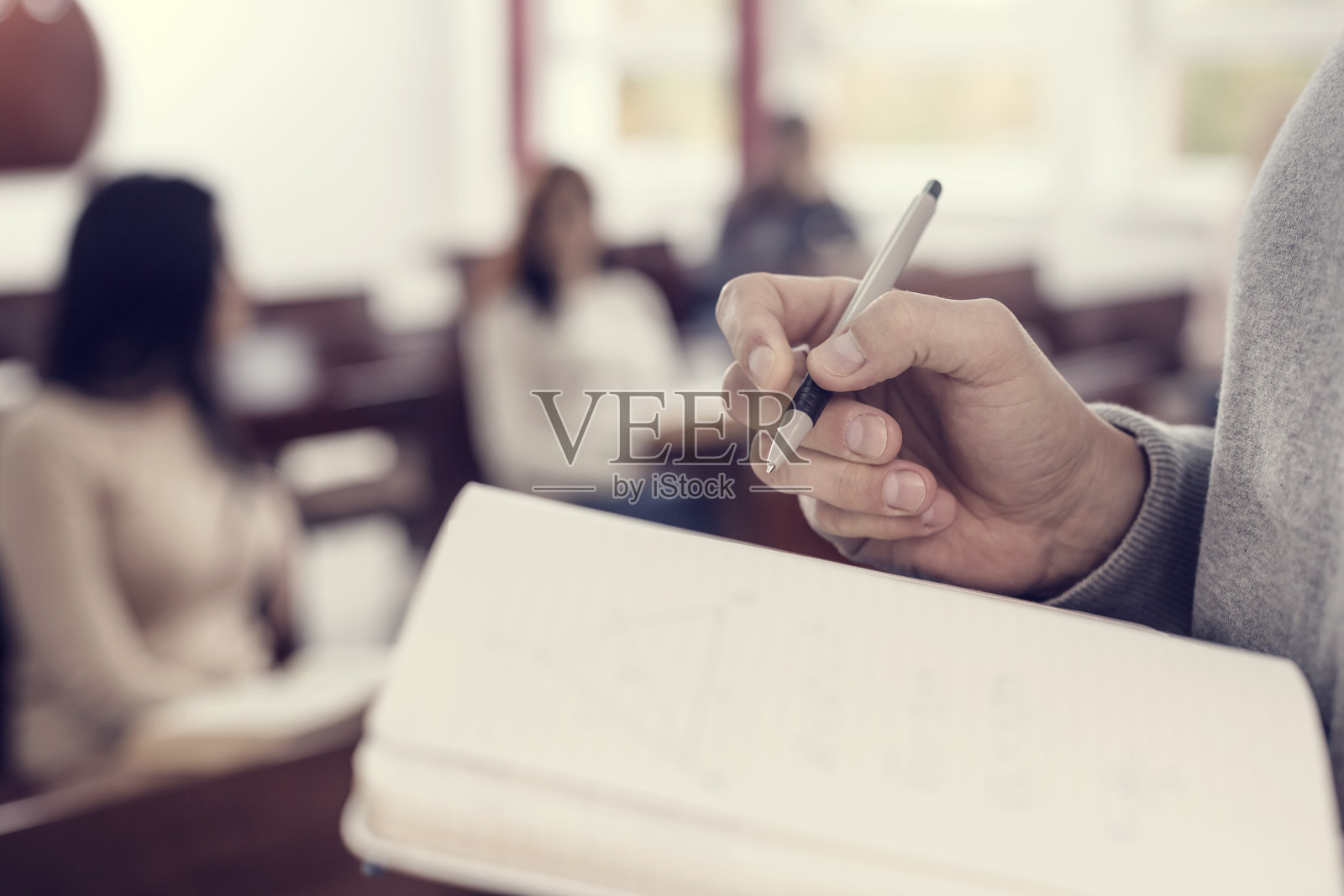 学生写作照片摄影图片