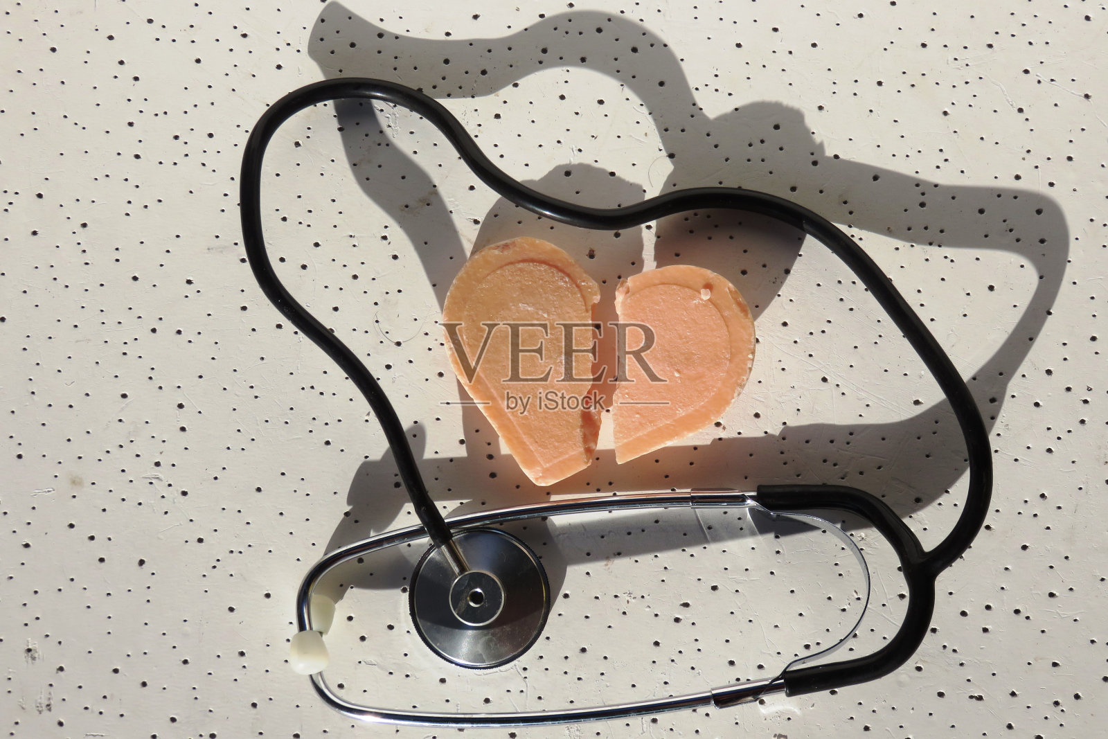 破碎的心,听诊器照片摄影图片