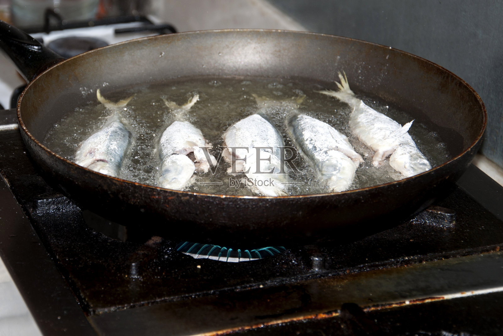 烤鱼照片摄影图片