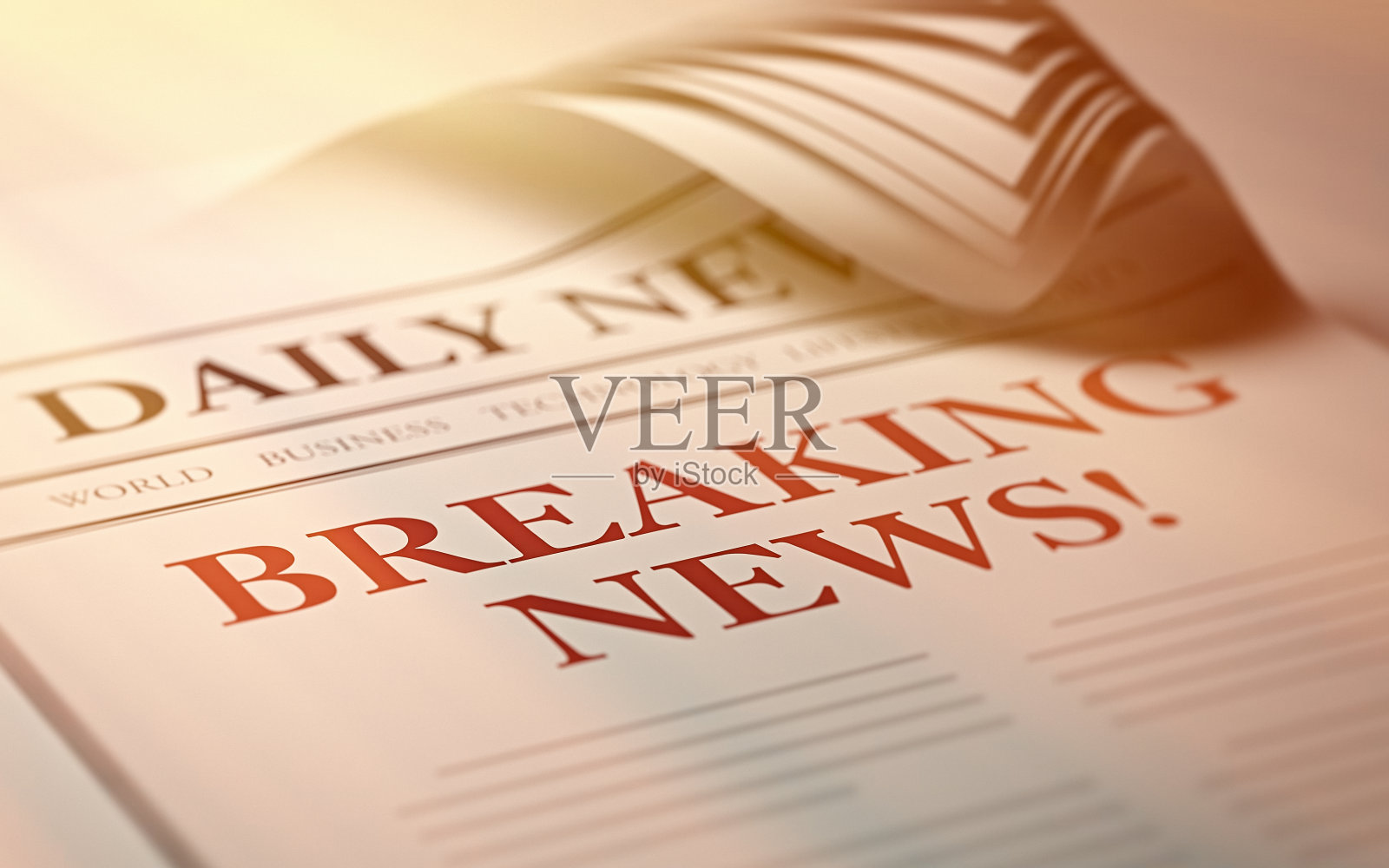 带有突发新闻标题的报纸照片摄影图片