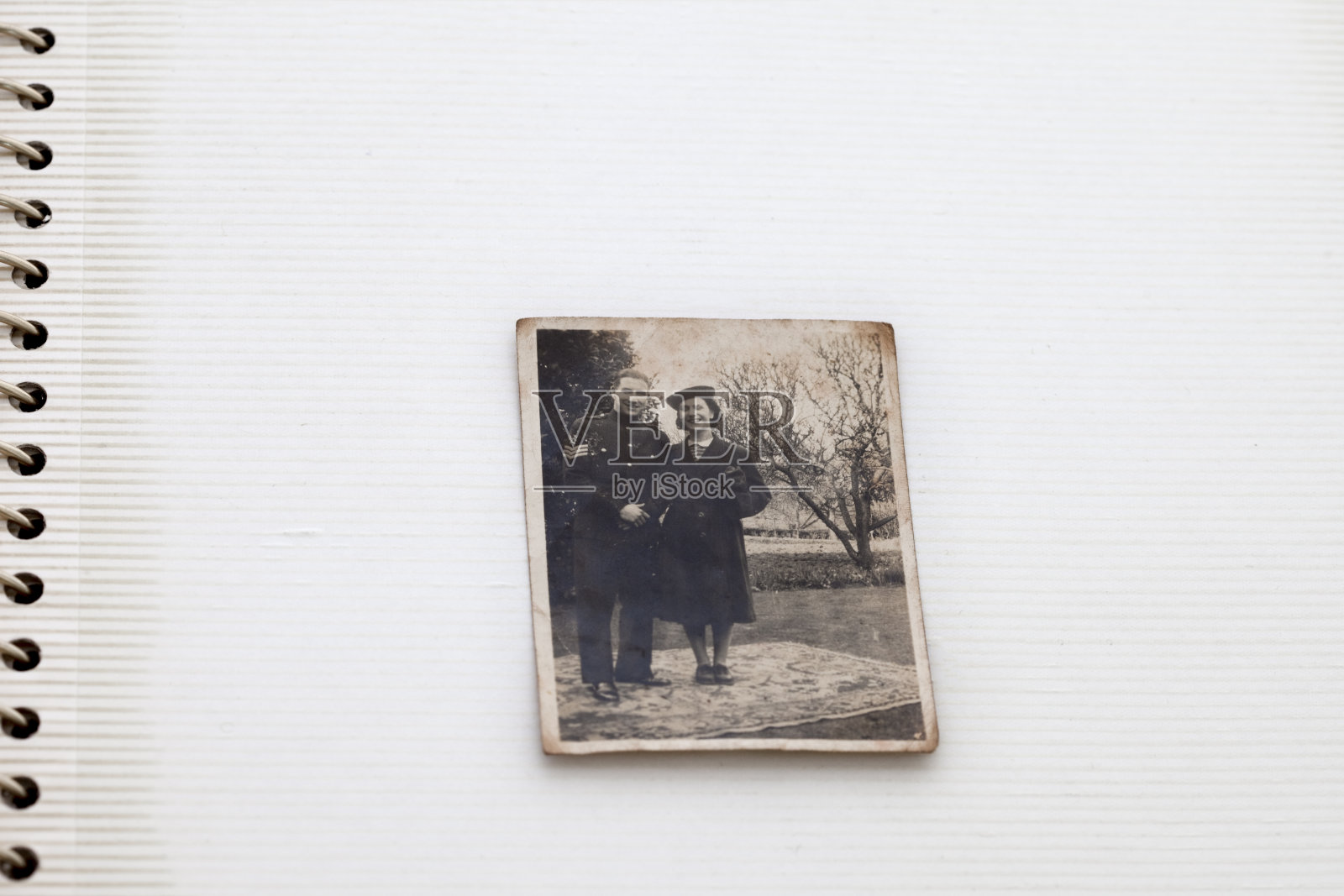 婚礼当天的照片在战争时期照片摄影图片