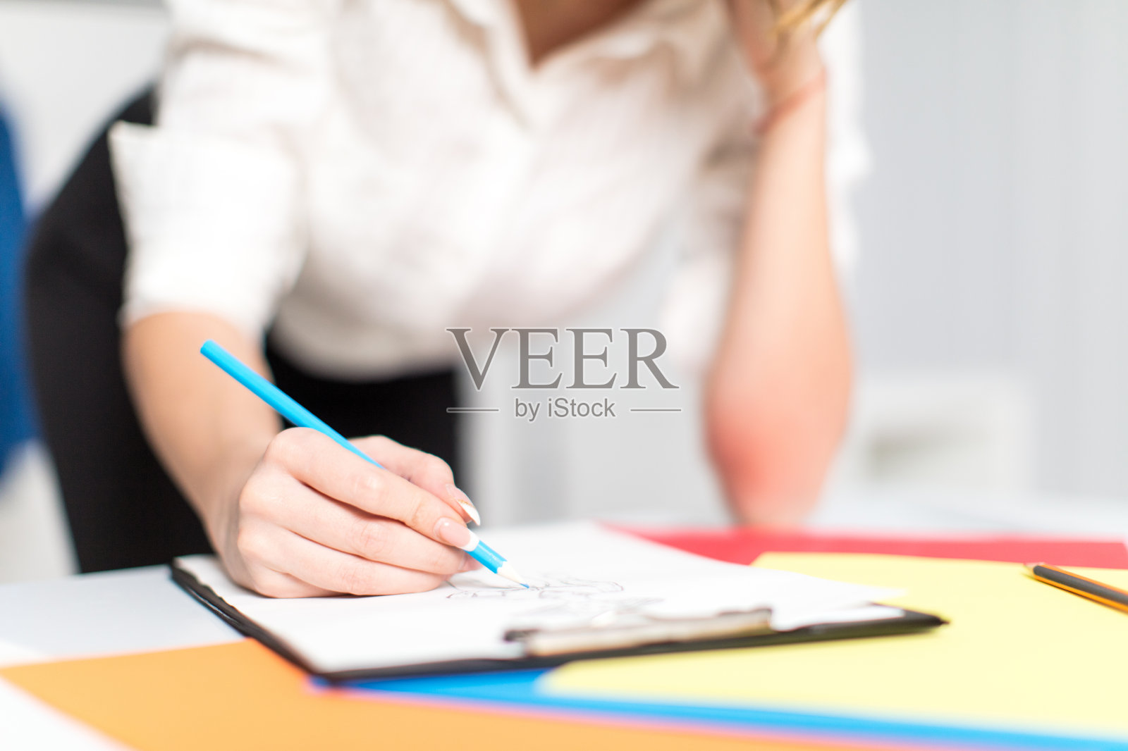 新衬衫设计草图照片摄影图片