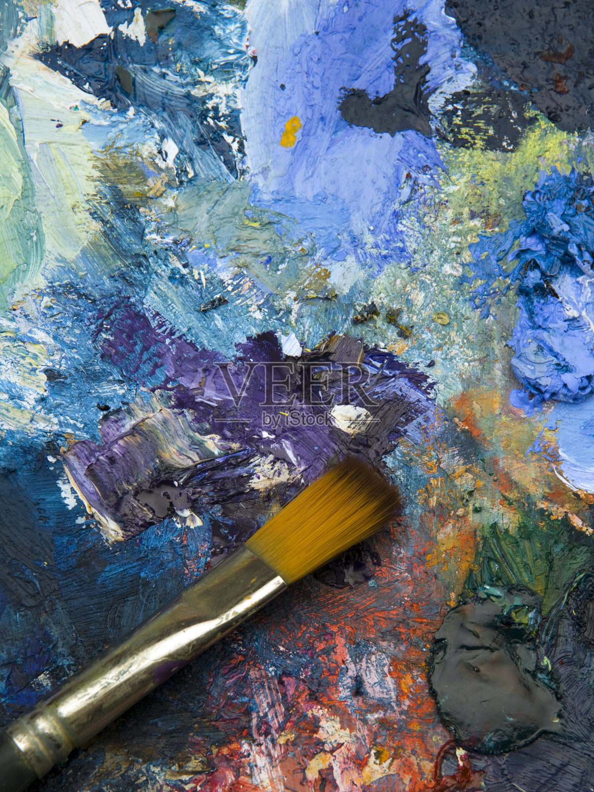 艺术家的调色板和画笔照片摄影图片