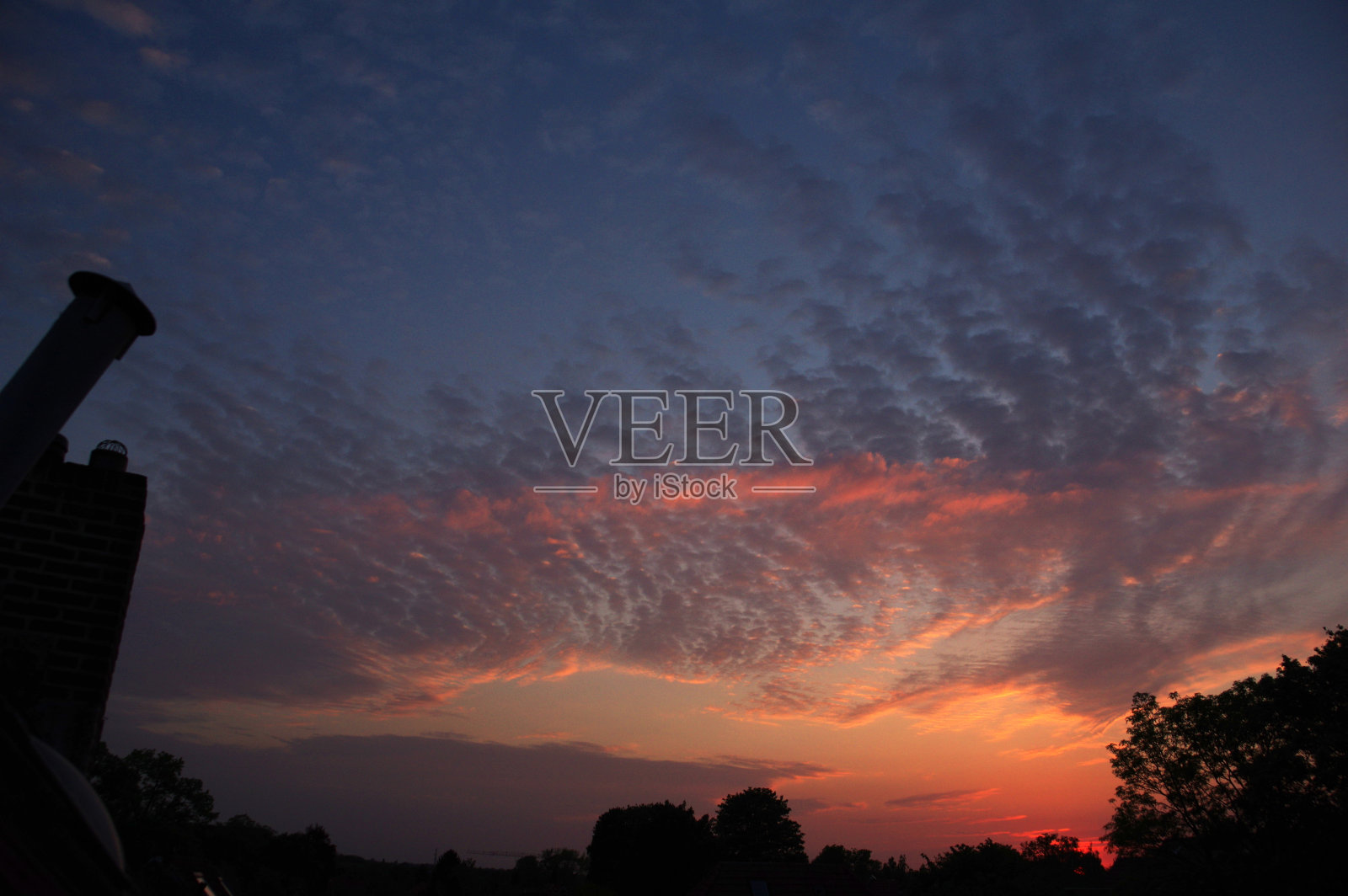 晚上的天空照片摄影图片