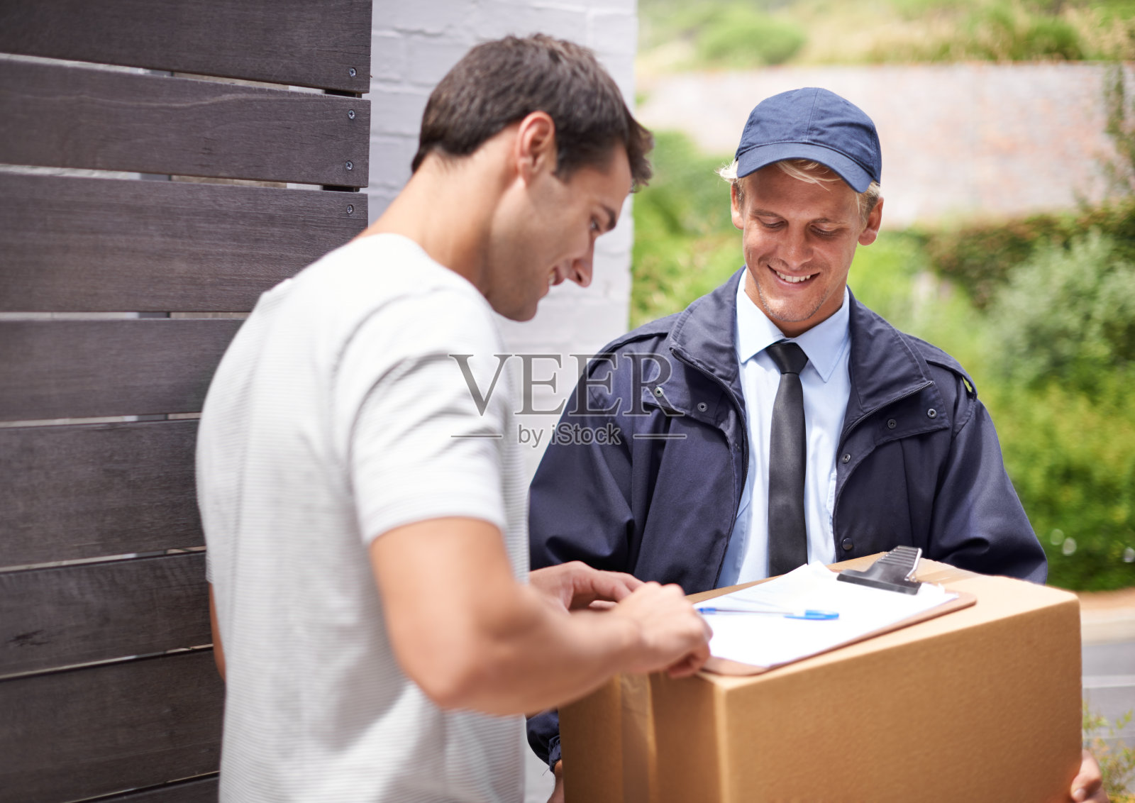 网上购物让生活变得如此简单!照片摄影图片