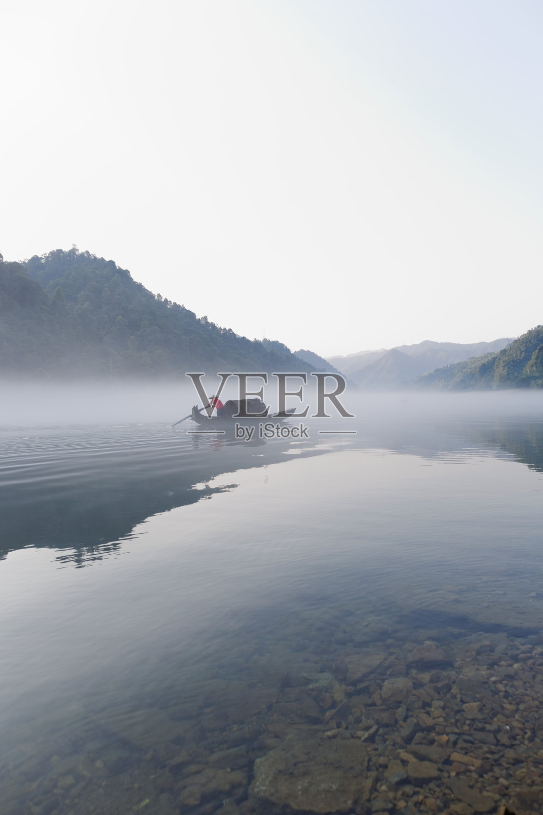 小东江的渔民照片摄影图片