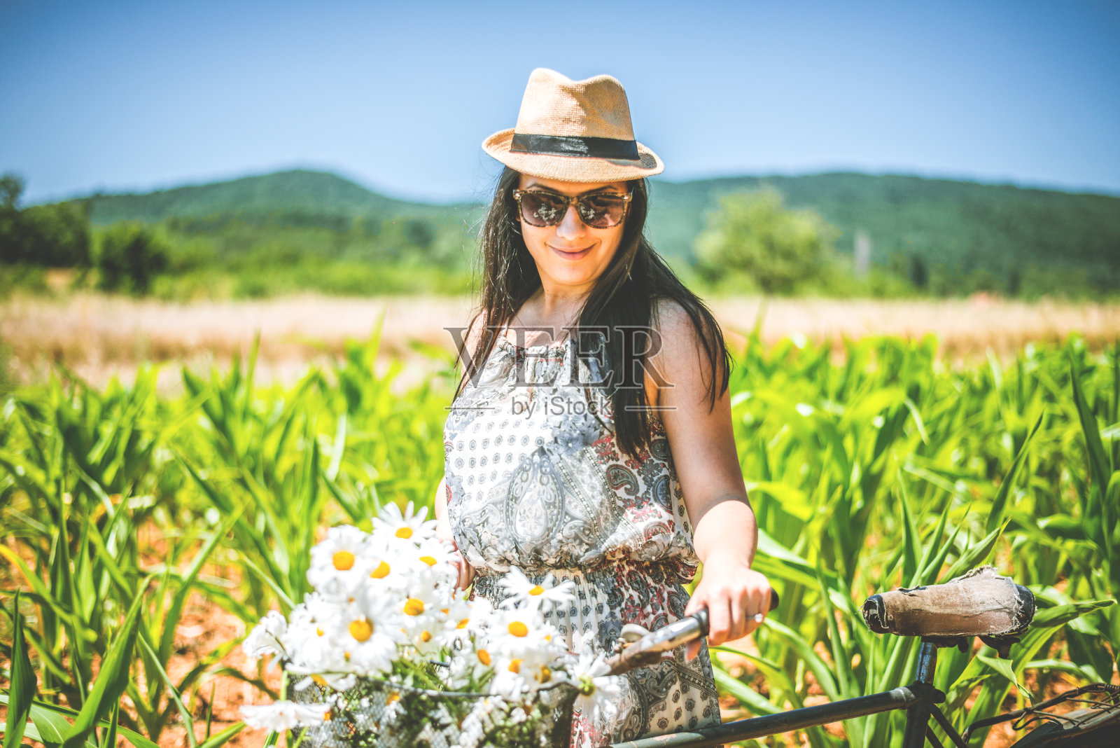 徒步旅行和自行车照片摄影图片